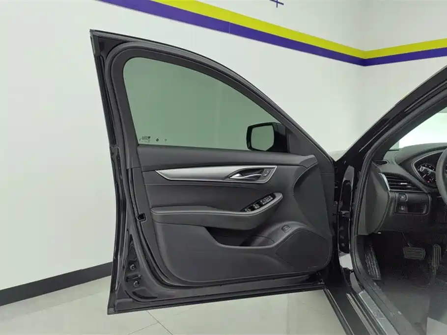 Cadillac CT5 28 T Luxury (Standard)