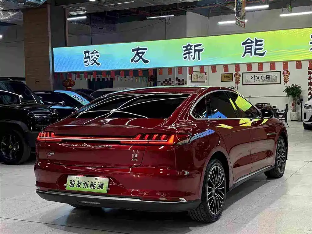 Han DM 4 WD Performance Distinguished