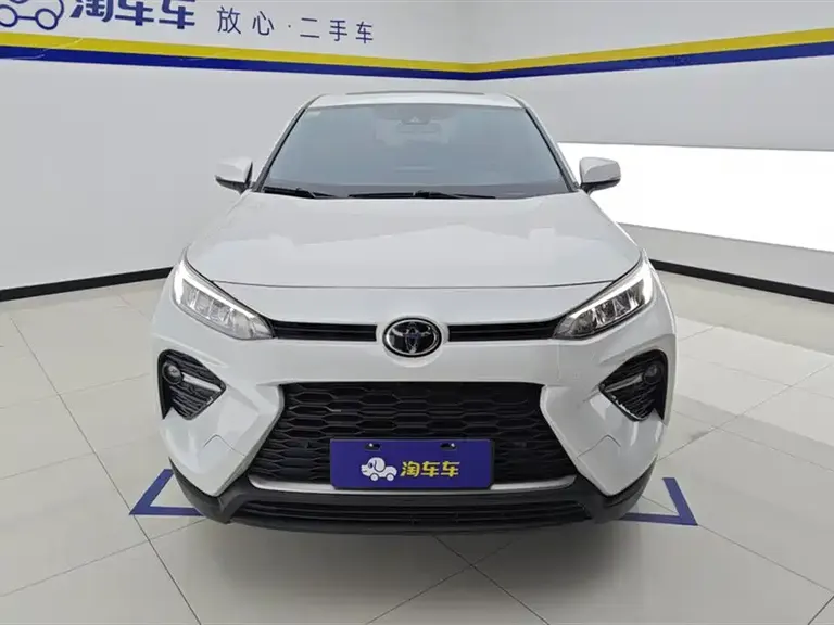 Toyota Wildlander 2.0 L CVT 4 WD Luxury