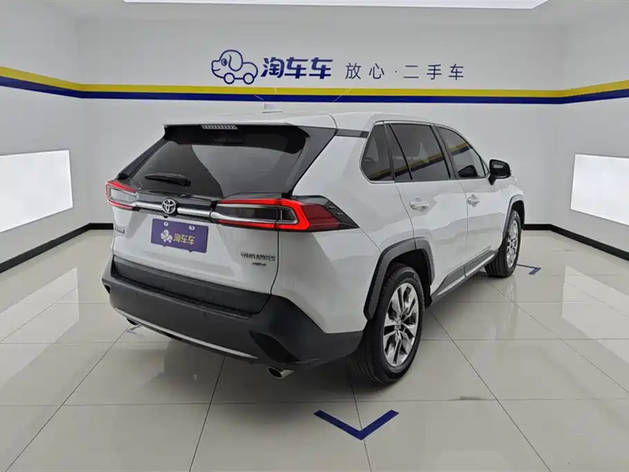 Wildlander 2.0 L CVT 4 WD Luxury