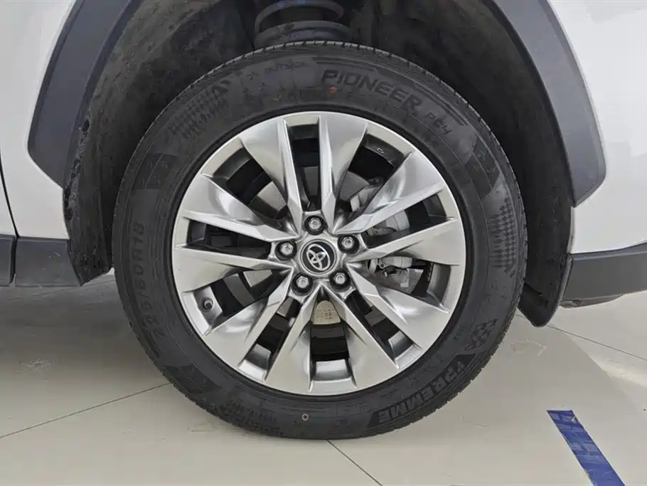 Wildlander 2.0 L CVT 4 WD Luxury