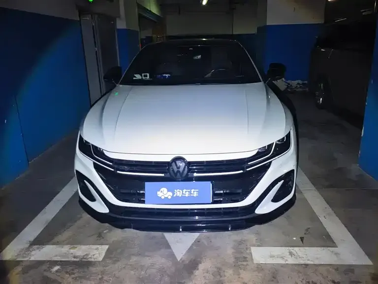 Volkswagen VW CC 380 TSI Dazzling Public Enjoyment