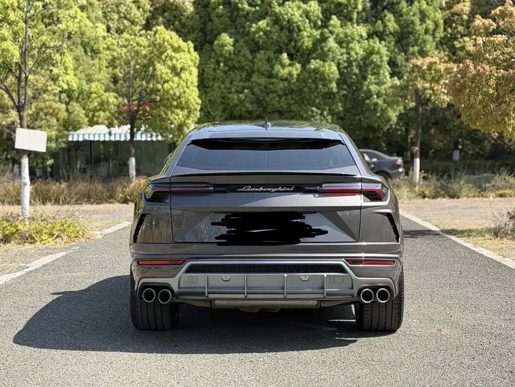 Urus 4.0 T V8