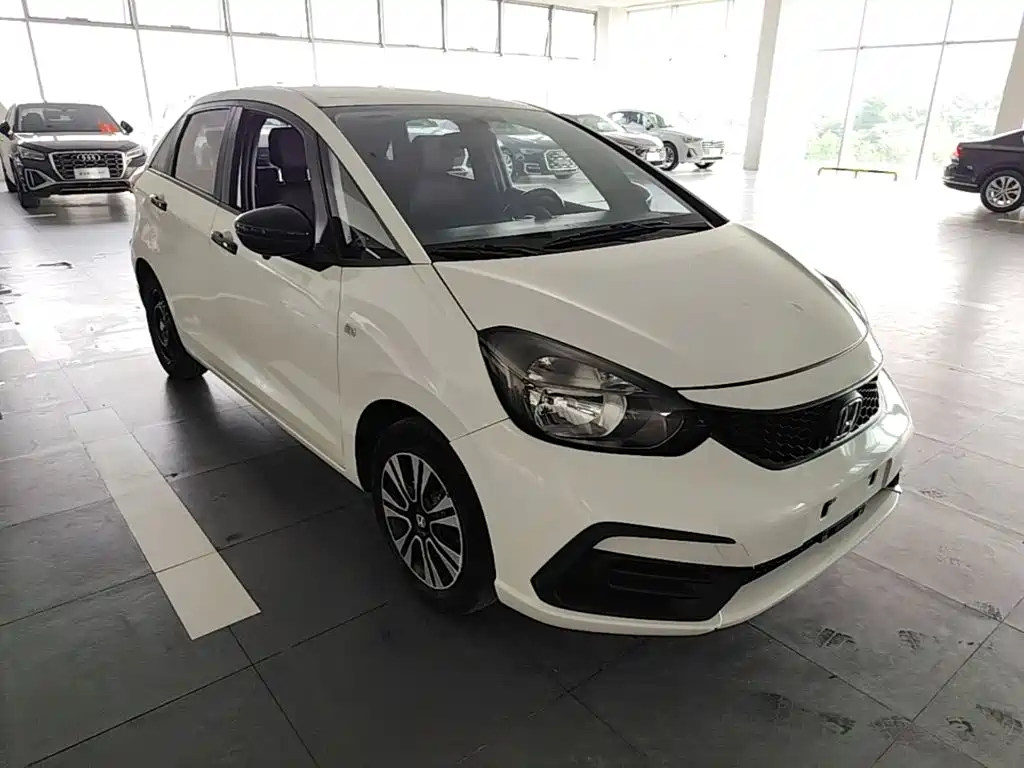 Fit 1.5 L CVT Trend Start
