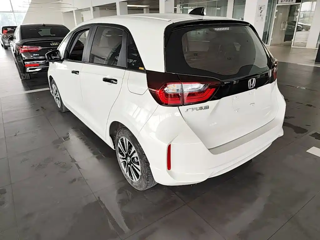 Fit 1.5 L CVT Trend Start