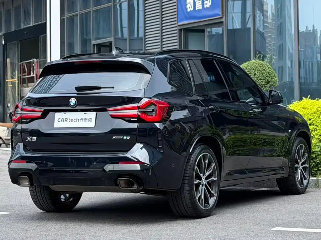 BMW X3 xDrive30 i Leading M Night Package