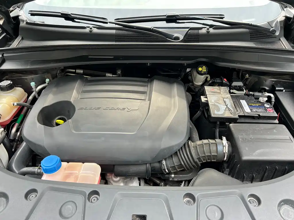 Changan UNI-K 2.0 T 2 WD Joy Style