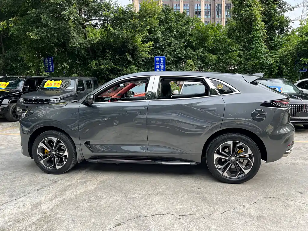 Changan UNI-K 2.0 T 2 WD Joy Style