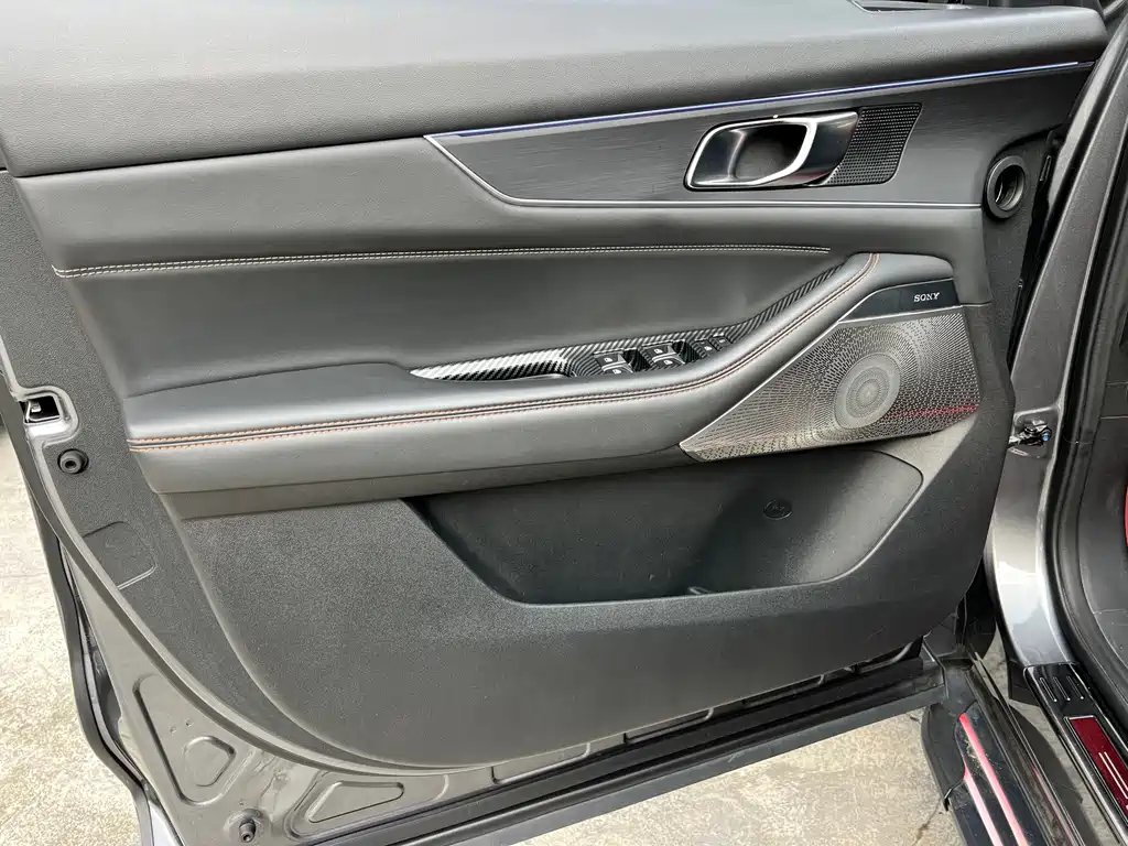 Changan UNI-K 2.0 T 2 WD Joy Style