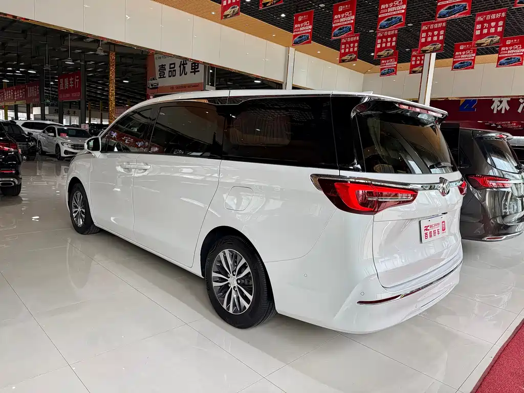 Buick GL8 ES LaCrosse 653 T Premium
