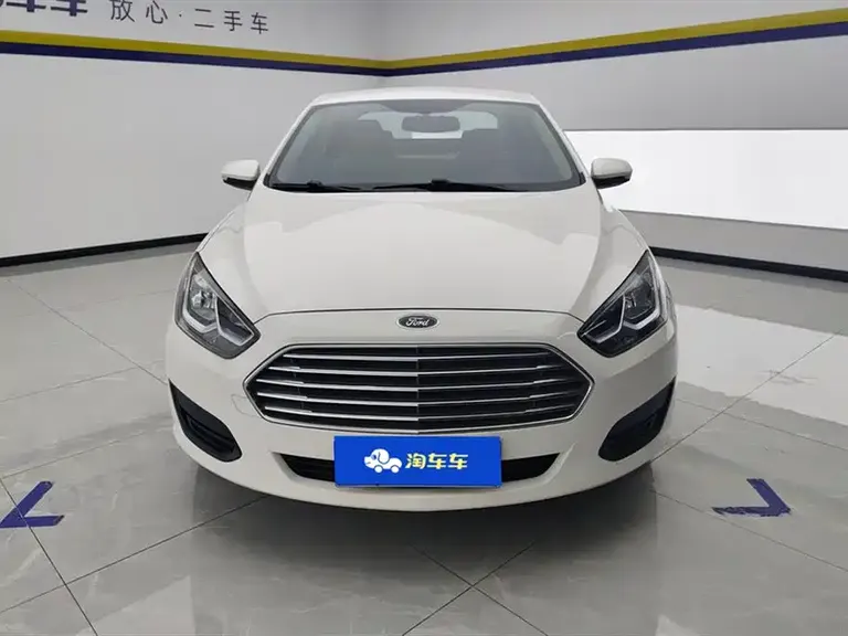 Ford Escort Facelift 1.5 L Manual Comfort