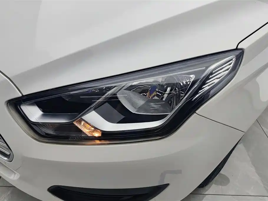 Escort Facelift 1.5 L Manual Comfort