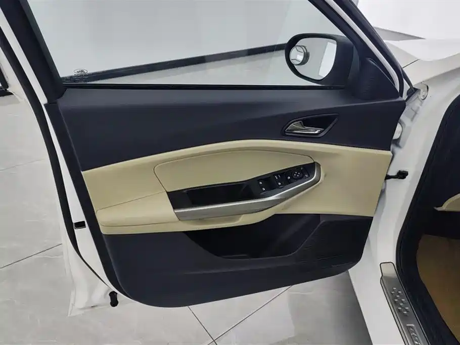 Escort Facelift 1.5 L Manual Comfort