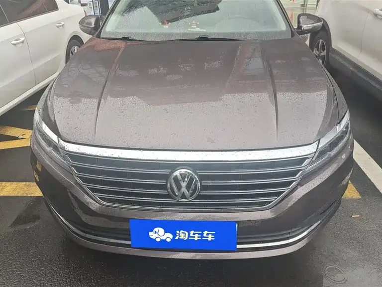 Volkswagen Lavida 280 TSI DSG Luxury CN-V