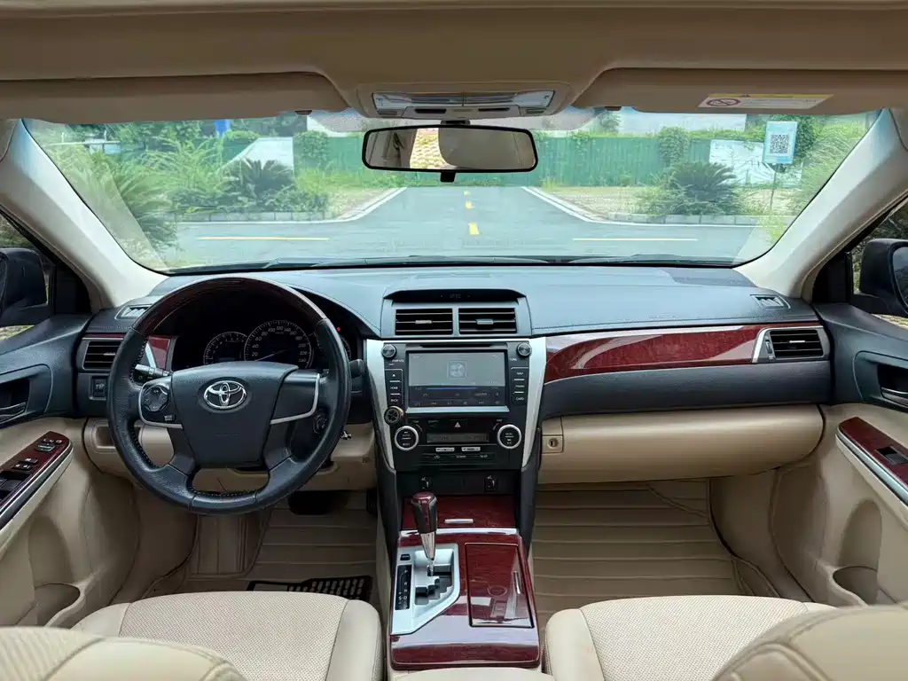 Camry 2.0 G Comfort