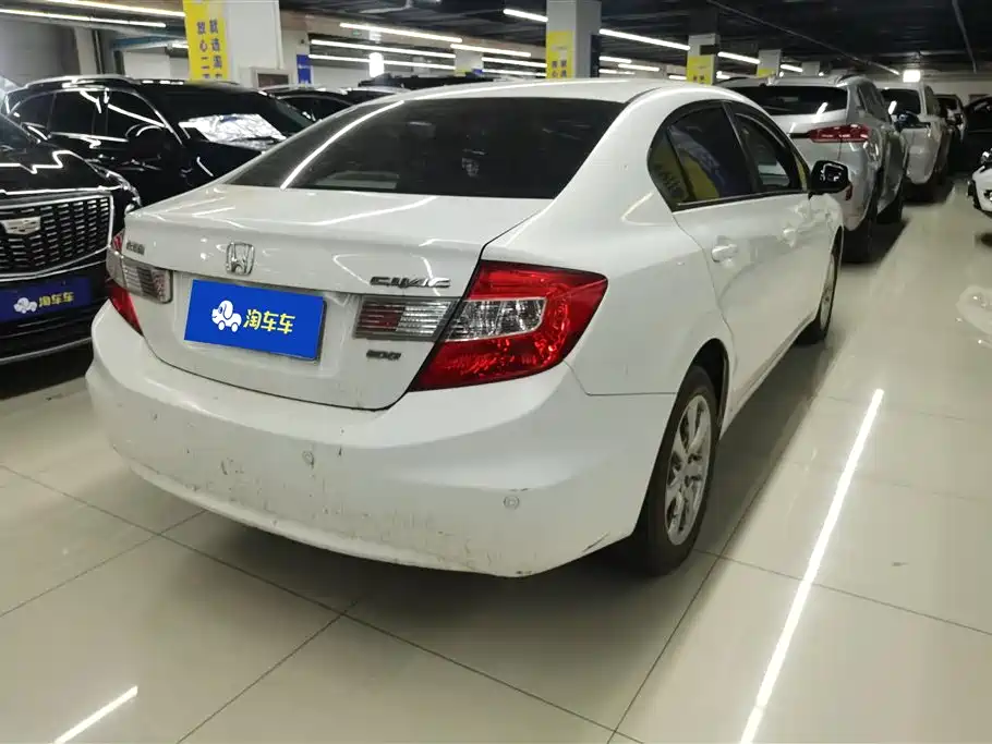 Civic 10 th Anniversary Commemorative 1.8 L Auto Comfort