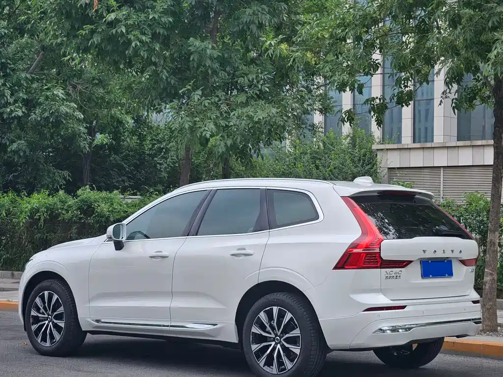 Volvo XC60 B5 4 WD Smart Vision Luxury