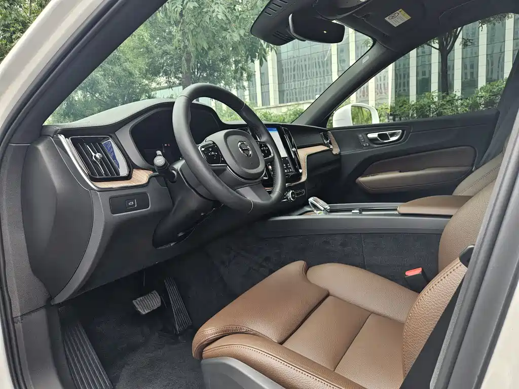 Volvo XC60 B5 4 WD Smart Vision Luxury
