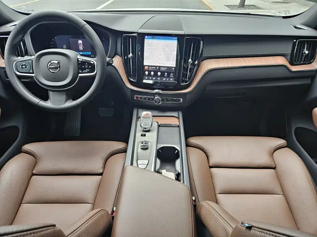 Volvo XC60 B5 4 WD Smart Vision Luxury