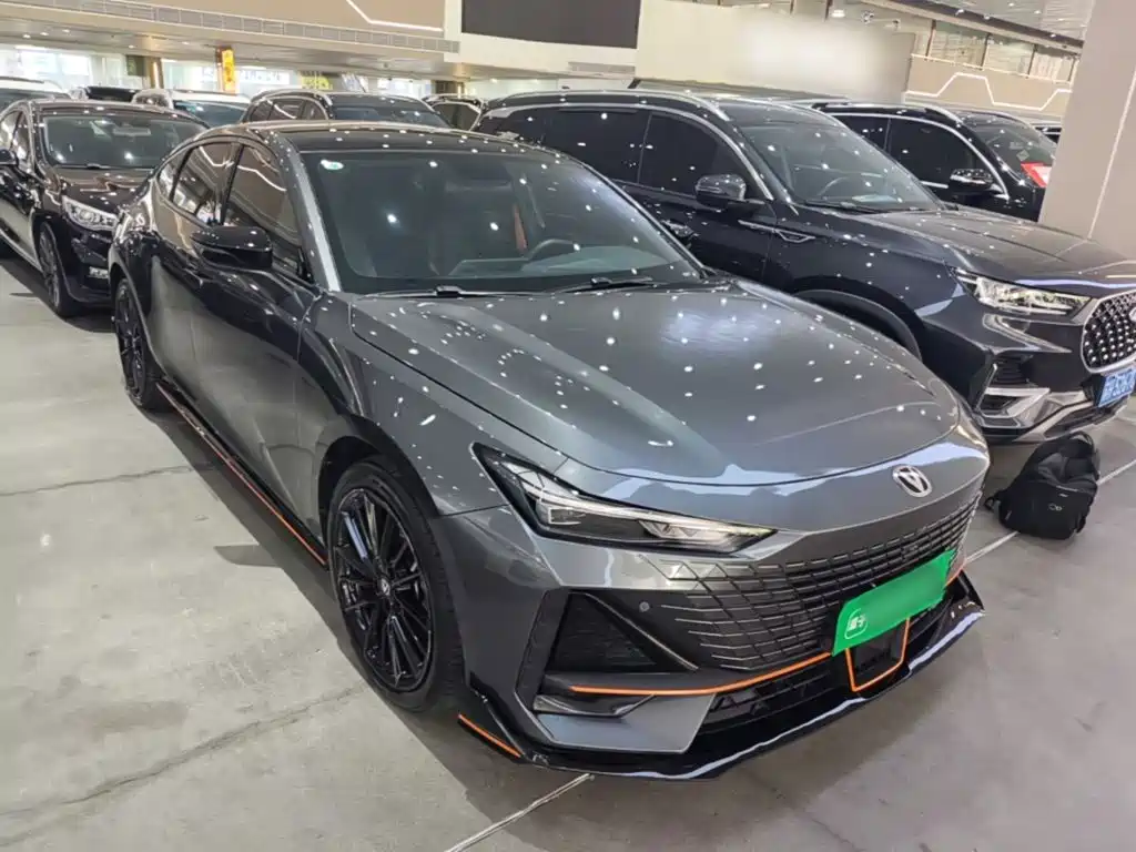 Changan UNI-V 1.5 T Sport