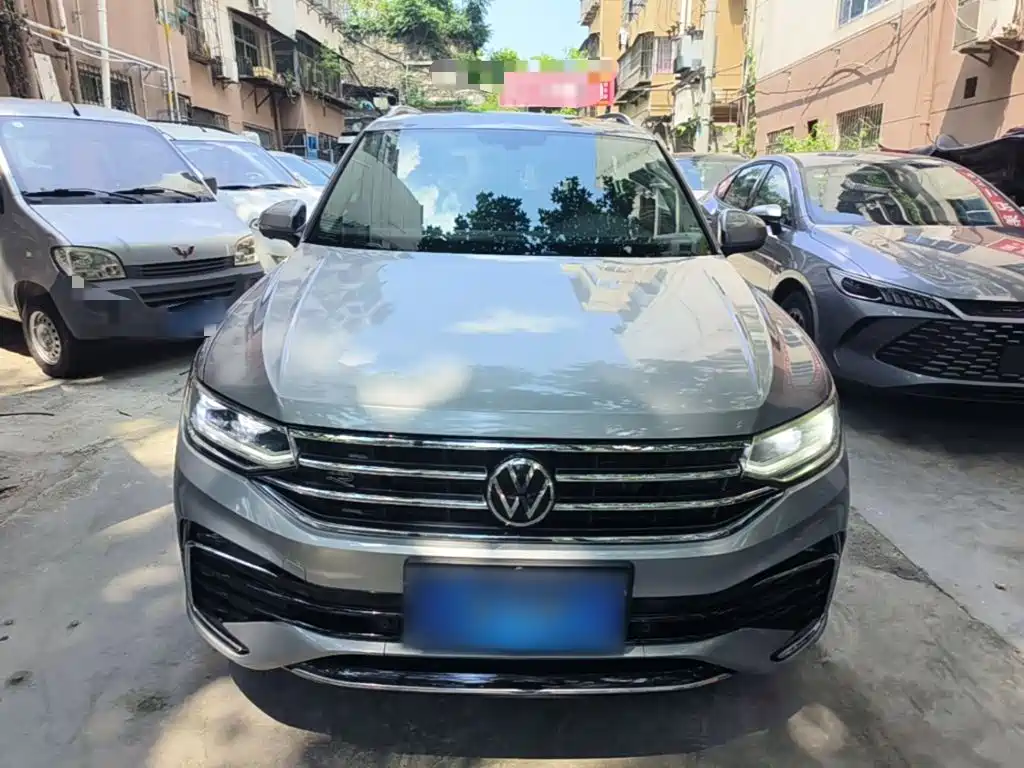 Tiguan L 330 TSI Auto 2 WD R-Line Premium