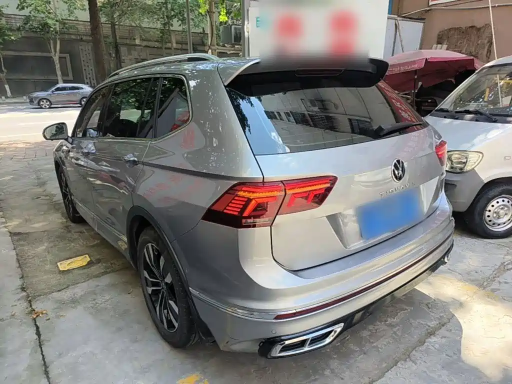 Tiguan L 330 TSI Auto 2 WD R-Line Premium