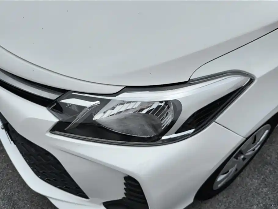 Vios FS 1.5 L CVT Sharp Speed