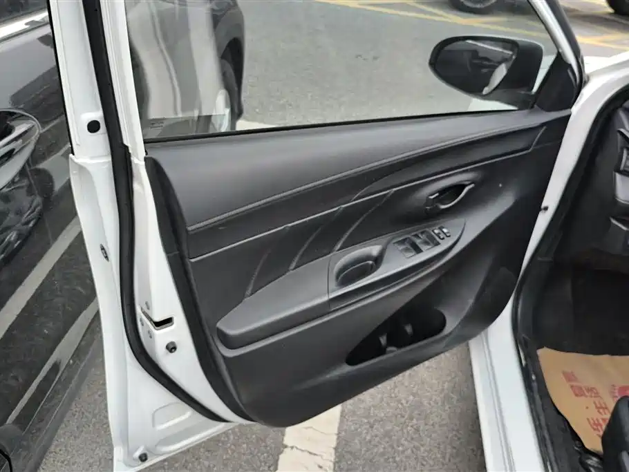 Vios FS 1.5 L CVT Sharp Speed