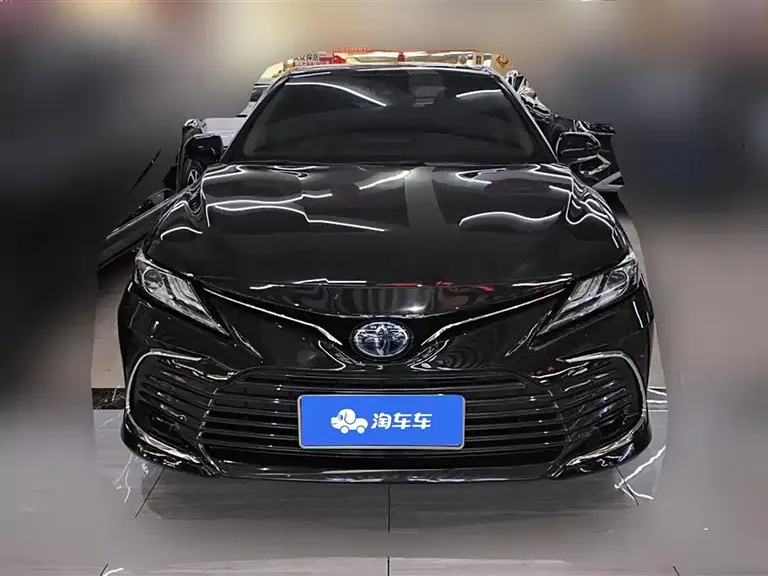 Toyota Camry Dual Engine 2.5 HG Luxury