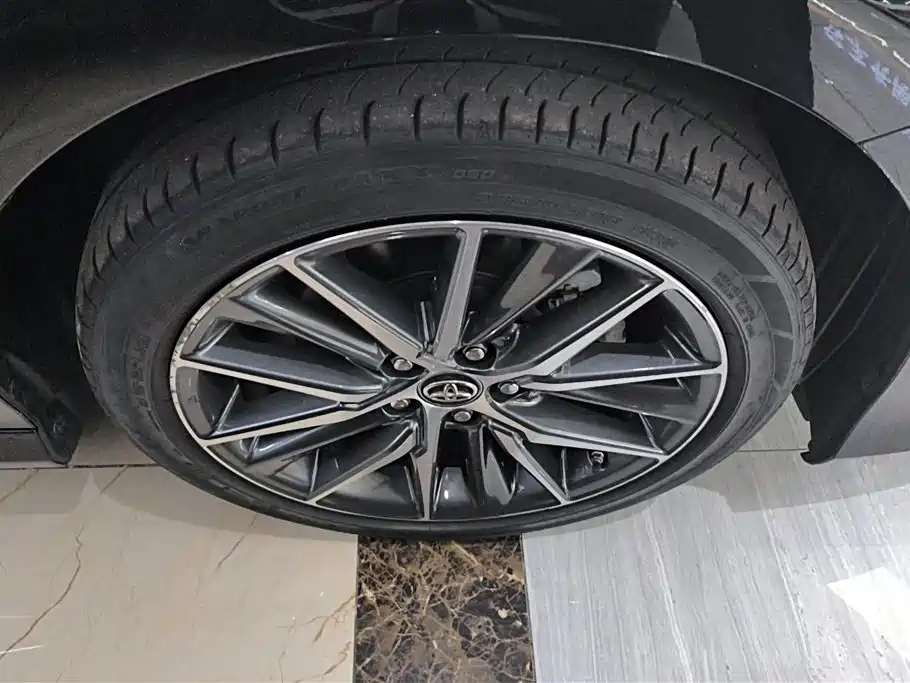 Camry Dual Engine 2.5 HG Luxury