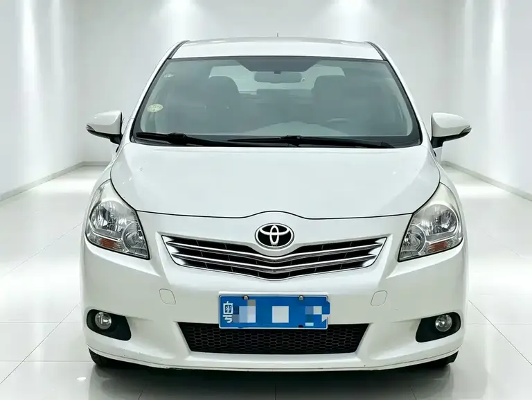 Toyota Verso Stellar 180 E CVT Elite