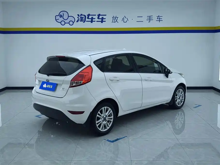 Fiesta Hatchback 1.5 L Auto Fashion