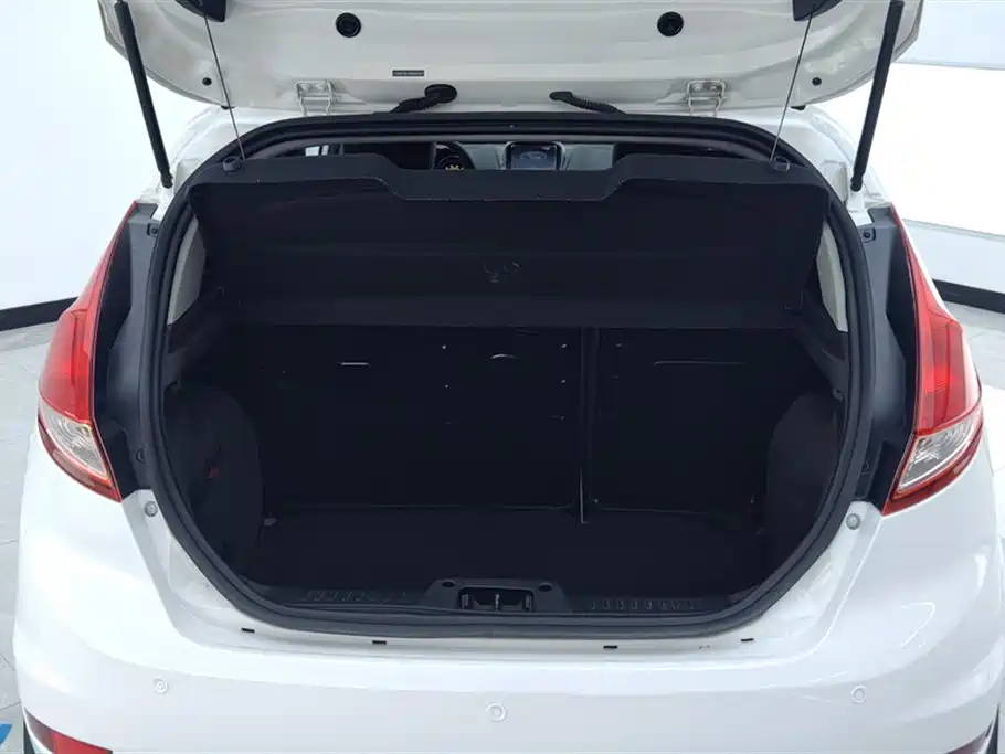 Fiesta Hatchback 1.5 L Auto Fashion