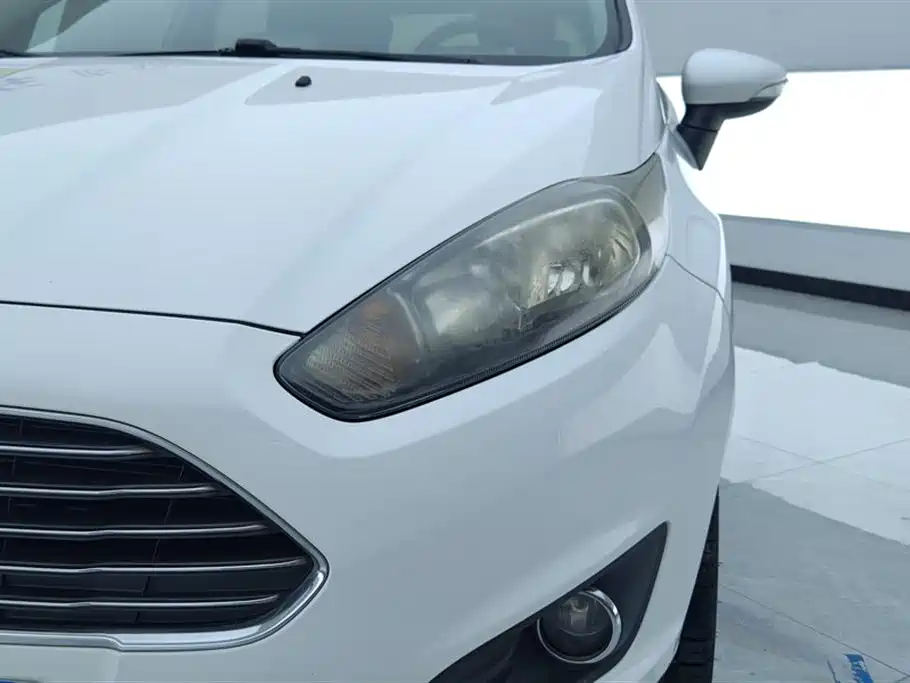Fiesta Hatchback 1.5 L Auto Fashion