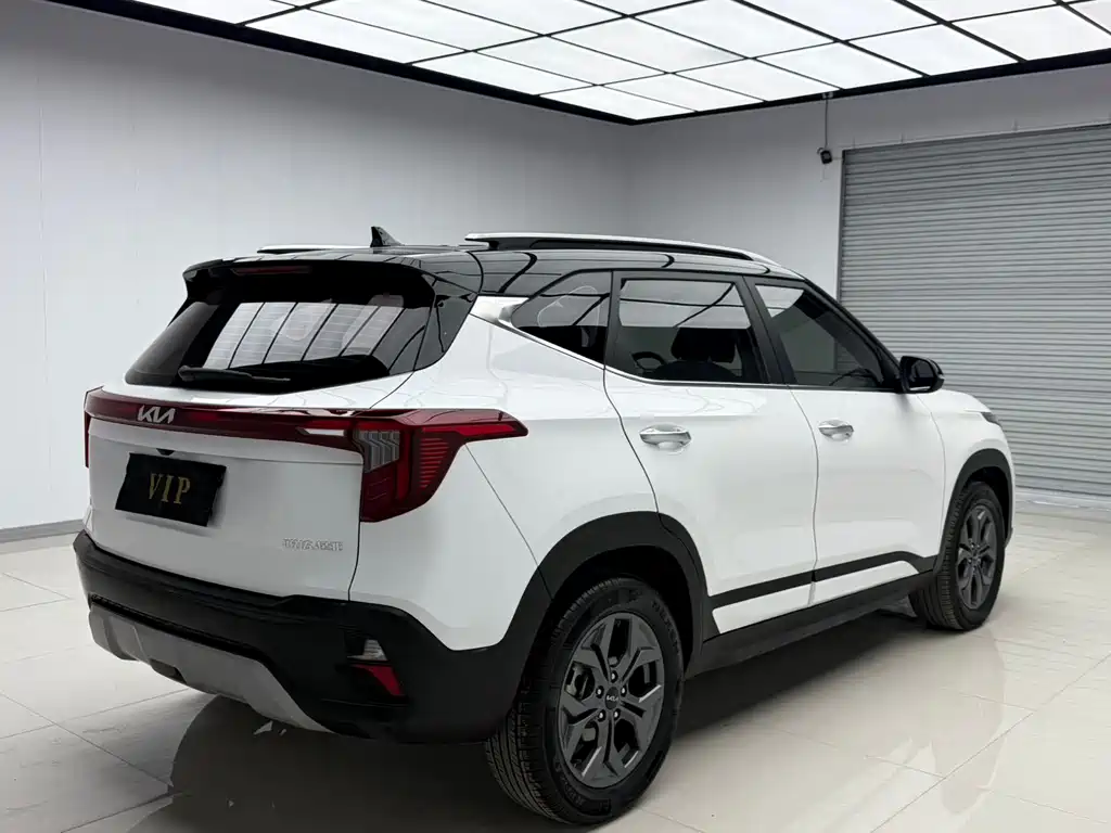 Seltos 1.5 L CVT Luxury