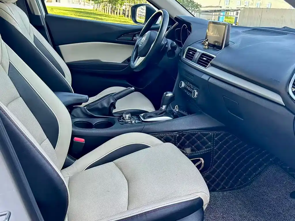 Mazda 3 Axela Sedan 2.0 L Auto Sport