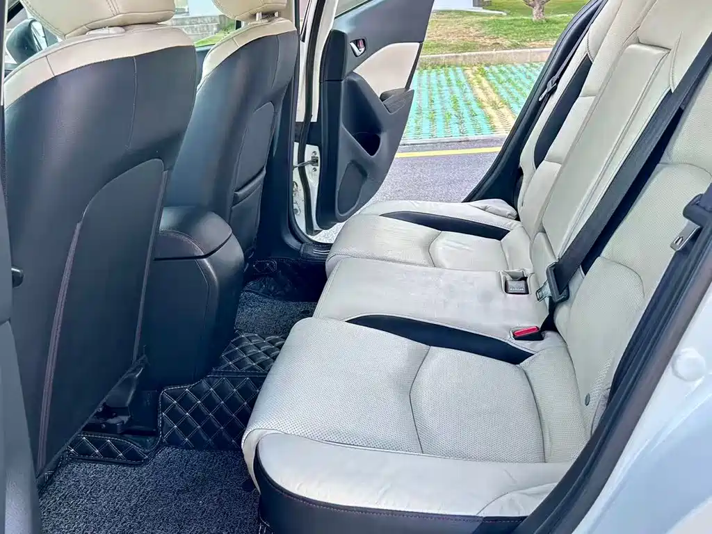 Mazda 3 Axela Sedan 2.0 L Auto Sport