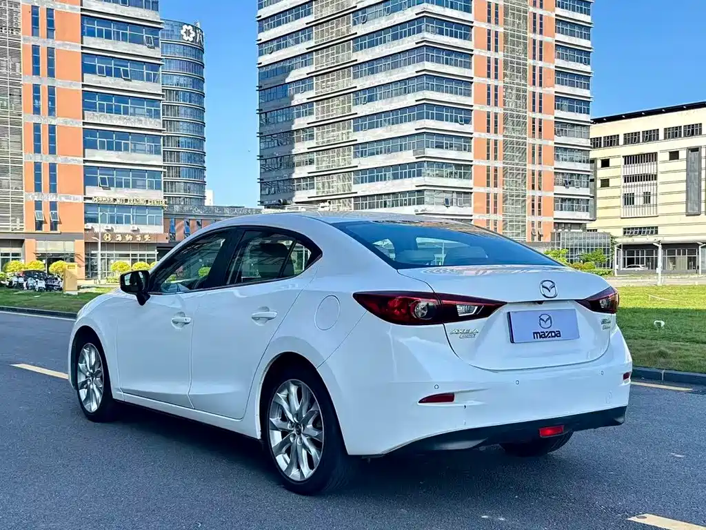 Mazda 3 Axela Sedan 2.0 L Auto Sport