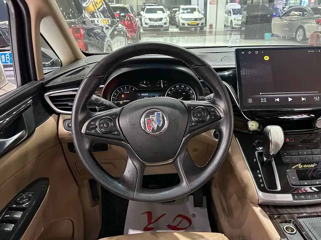 Buick GL8 ES 28 T Premium CN-V
