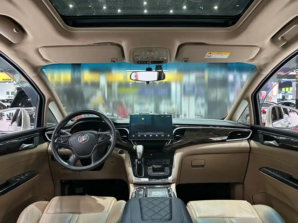 Buick GL8 ES 28 T Premium CN-V