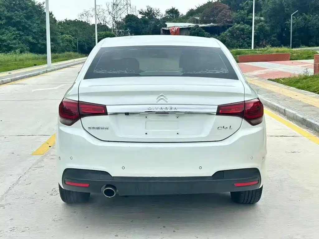 Citroen C4 L 1.2 T Auto Elite