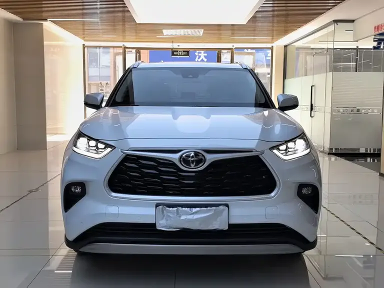 Toyota Highlander 2.5 L Smart e-Hybrid Dual Engine 2 WD Distinguished 7-seat