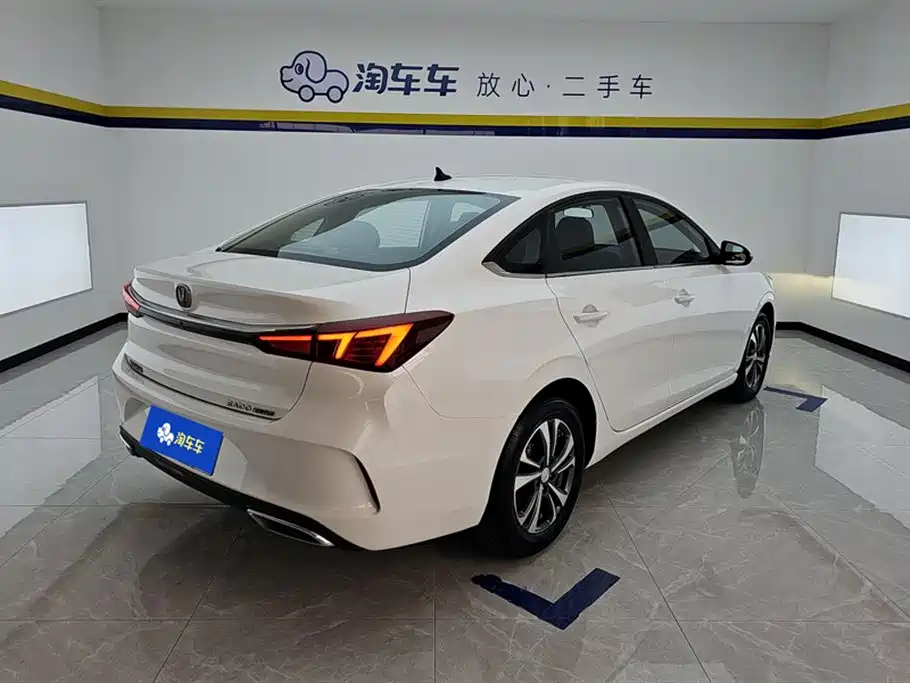 Eado PLUS Million 1.6 L GDI CVT Luxury