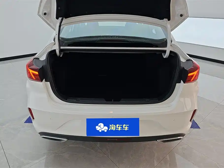 Eado PLUS Million 1.6 L GDI CVT Luxury