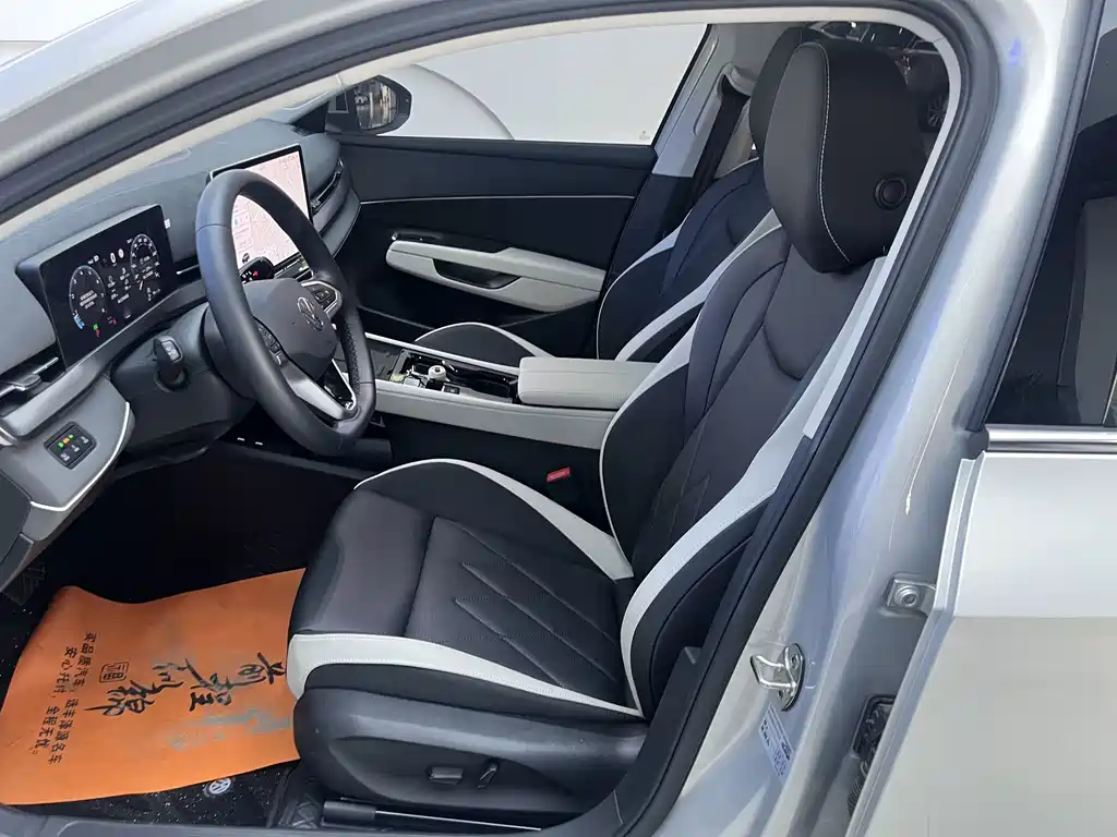 Sagitar L 300 TSI DSG Elite