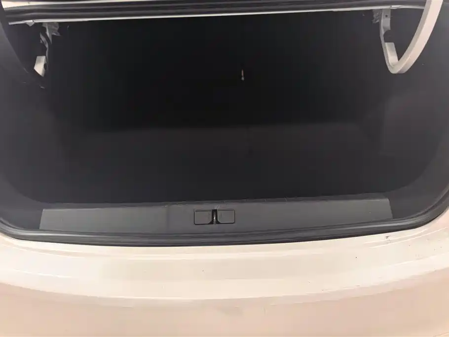 Peugeot 408 1.6 T Auto Luxury
