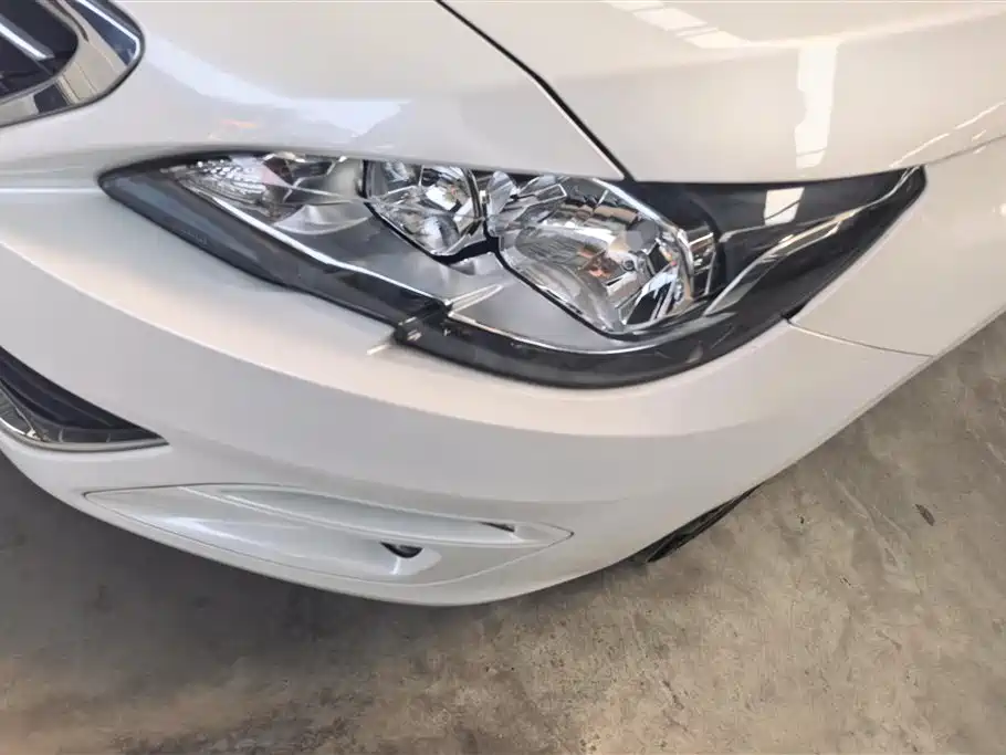 Peugeot 408 1.6 T Auto Luxury