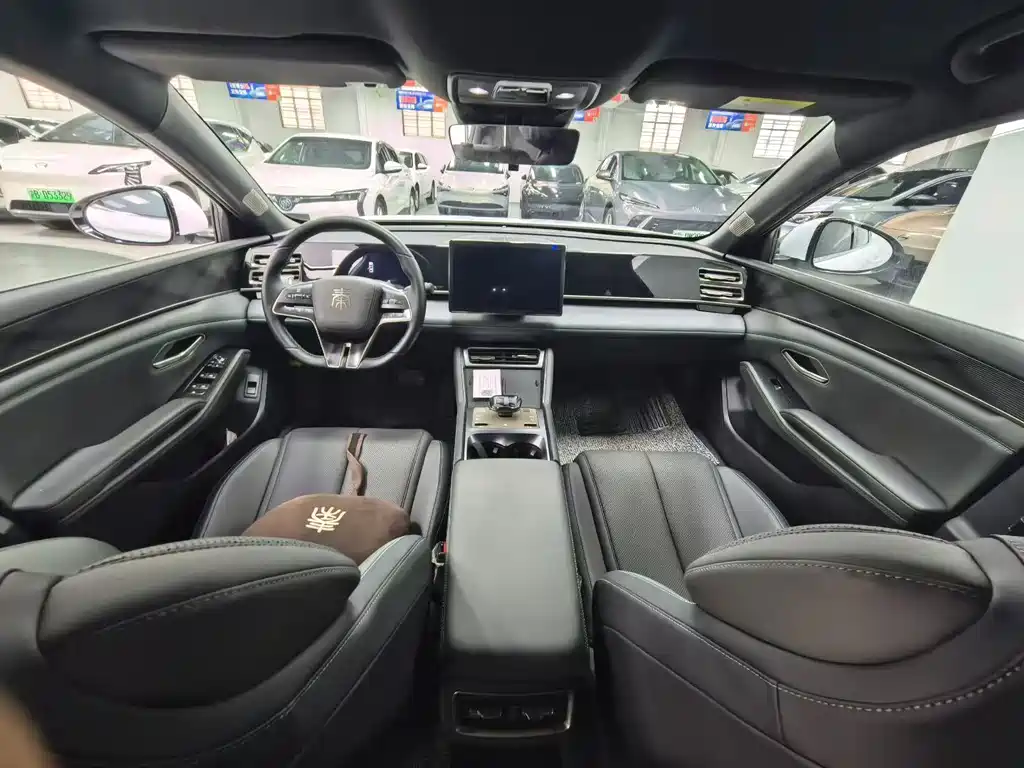 Qin L DM-i 80 KM Transcend