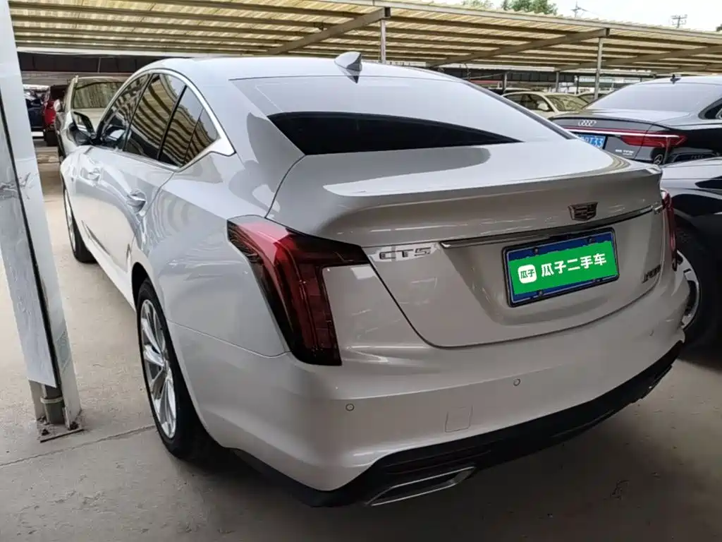 Cadillac CT5 28 T Luxury (Standard)
