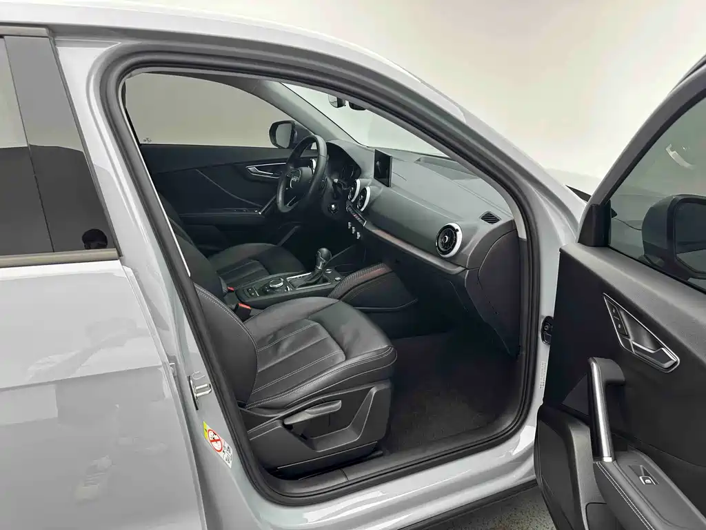 Audi Q2 L 35 TFSI Progressive Elegant